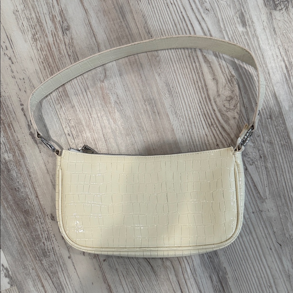Divided Cream Crocodile-Pattern Shoulder Bag